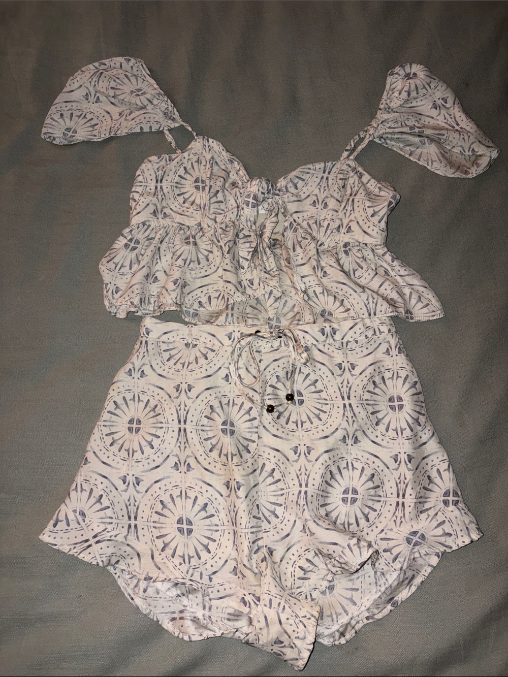 Stone Cold Fox Matching Set - Picture 3 of 11